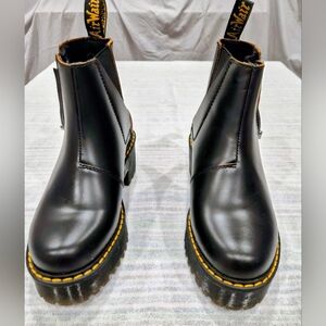 Womens Dr. Martens Black Leather Zip Up Chelsea Platform Boots NWOT